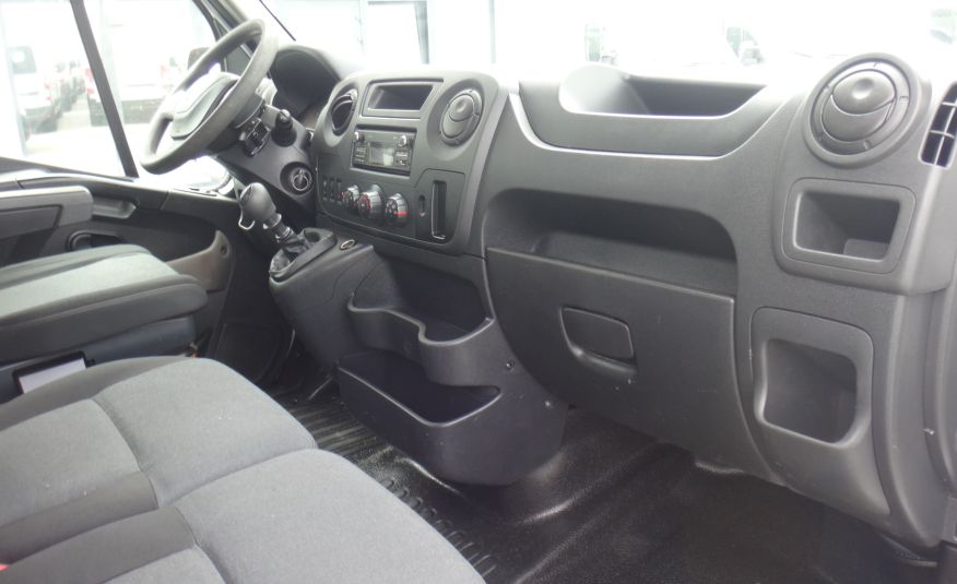 Renault MASTER LIFT wywrotka bliźniacze koła duży kiper 3500kg na haku 2018r zarejestrowany w Polsce zdjęcie 11