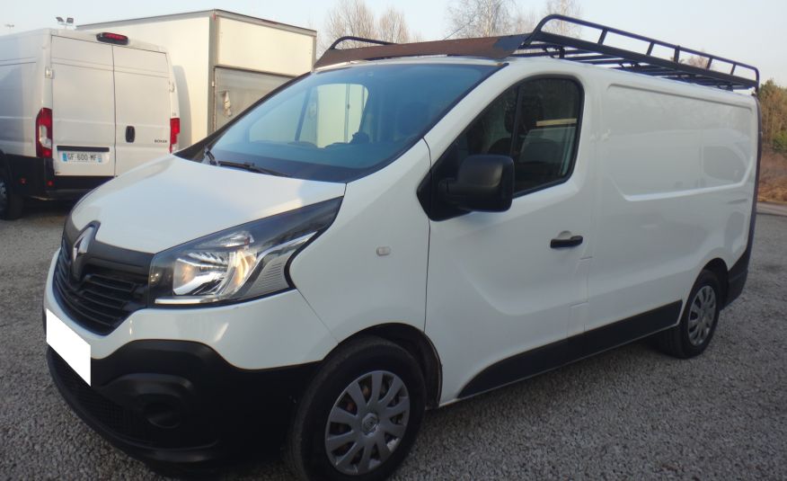 Renault TRAFIC L1H1 2017 bagażnik z drabinką rnavi klima ładny