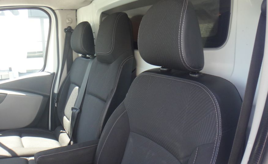 Renault TRAFIC L2H1 LONG 2019r klima pdc navi ŁADNY 125KM zdjęcie 11