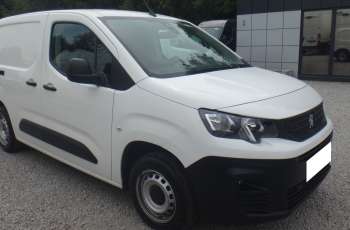 Peugeot PARTNER 1.2benzyna 110KM klima pdc telefon 3 osobowy 2022rok